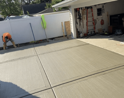 <p style="font-family: 'Poppins', sans-serif; font-weight: 700; font-size:24px;">GARAGE FLOORING</p>
